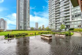 Photo 3: 1807 2008 ROSSER Avenue in Burnaby: Brentwood Park Condo for sale in "Stratus at Solo" (Burnaby North)  : MLS®# R2684179