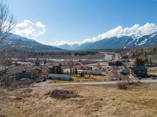 Photo 2: 1653 MCLEOD AVENUE in Fernie: Vacant Land for sale : MLS®# 2470726