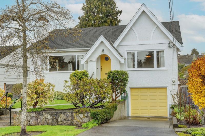 FEATURED LISTING: 2647 Anscomb Pl Oak Bay