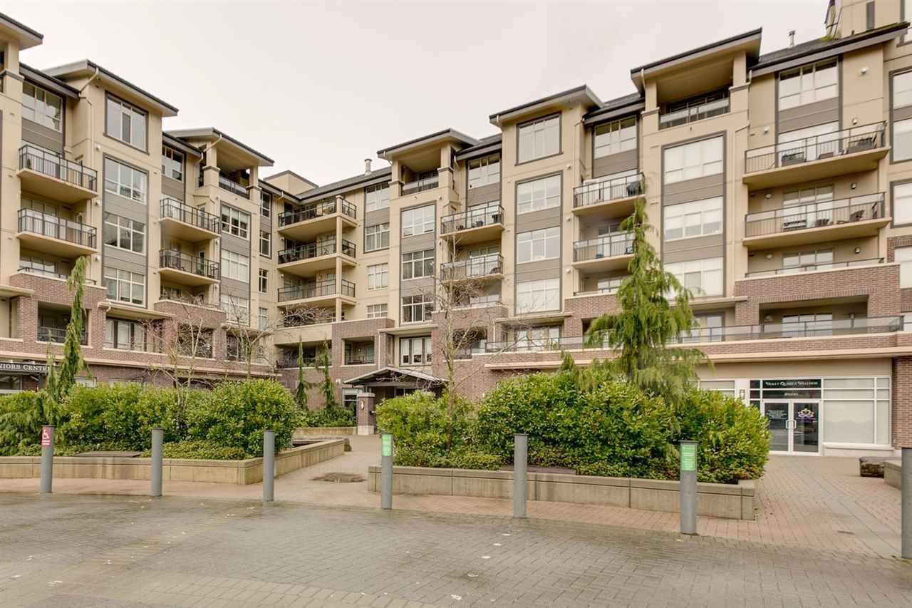 Main Photo: 220 1211 VILLAGE GREEN Way in Squamish: Downtown SQ Condo for sale in "Rockcliffe" : MLS®# R2043365