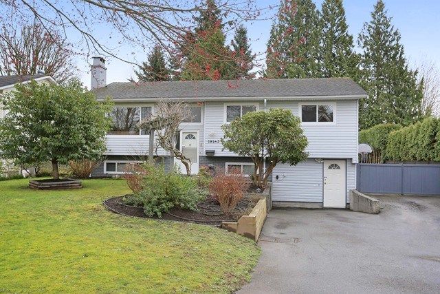 Main Photo: 18162 61B Avenue in Surrey: Cloverdale BC House for sale (Cloverdale)  : MLS®# R2042891