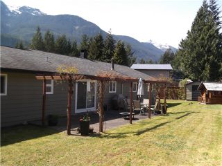 Photo 13: 1210 PARKWOOD PL in Squamish: Brackendale House for sale : MLS®# V1117719