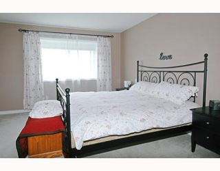 Photo 9: 23280 118TH Avenue in Maple_Ridge: Cottonwood MR House for sale (Maple Ridge)  : MLS®# V645648