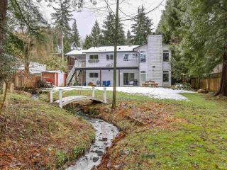 Photo 1: 3364 HENRY Street in Port Moody: Port Moody Centre House for sale : MLS®# R2144951