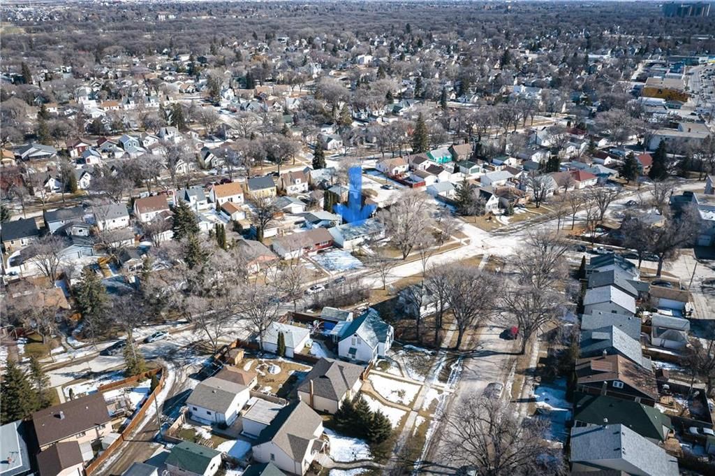 Photo 42: Photos: 70 Champlain Street in Winnipeg: Norwood Residential for sale (2B)  : MLS®# 202105429