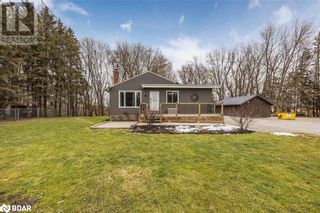 Main Photo: 6957 COUNTY ROAD 10 in Essa: House for sale : MLS®# 40538452