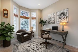 Photo 4: 25 Everglade Place SW in Calgary: Evergreen Detached for sale : MLS®# A2063264