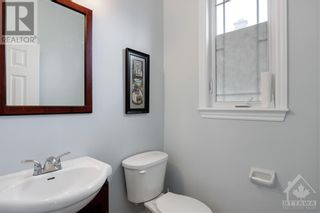 Photo 3: 1012 PINECREST ROAD UNIT#A in Ottawa: House for sale : MLS®# 1389674