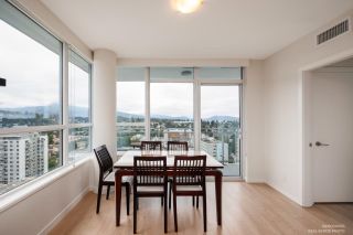 Photo 4: 2109 125 E 14TH Street in North Vancouver: Central Lonsdale Condo for sale in "CENTREVIEW" : MLS®# R2720716