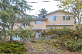 Photo 2: 3841 Holland Ave in Saanich: SW Granville House for sale (Saanich West)  : MLS®# 900139