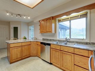 Photo 8: 1671 Kersey Rd in Central Saanich: CS Keating House for sale : MLS®# 839949
