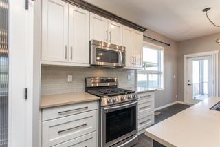Photo 10: 10 Vista Close: Red Deer Semi Detached (Half Duplex) for sale : MLS®# A1252847