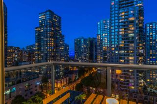 Photo 10: 1403 928 RICHARDS Street in Vancouver: Yaletown Condo for sale in "THE SAVOY" (Vancouver West)  : MLS®# R2461037