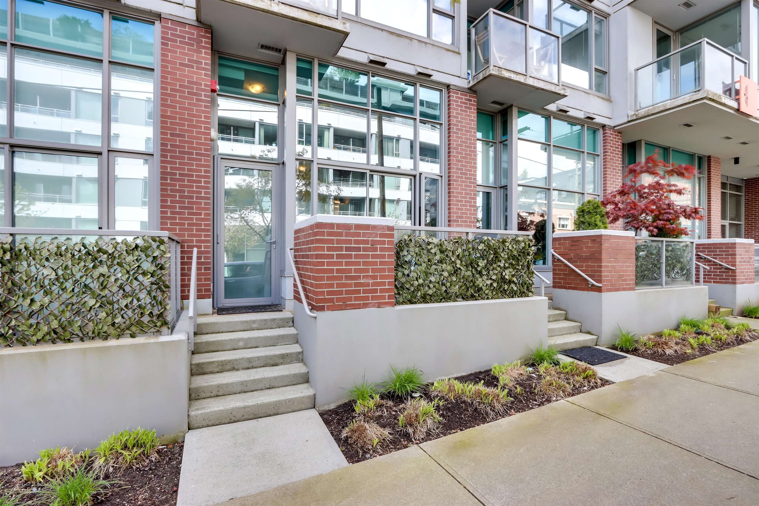 Main Photo: 268 E 6TH Avenue in Vancouver: Mount Pleasant VE Townhouse for sale in "District South Main" (Vancouver East)  : MLS®# R2687954