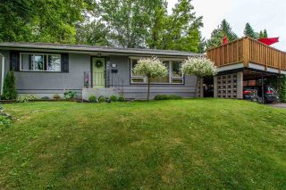 Photo 1: 2370 CLARKE Drive in Abbotsford: Central Abbotsford House for sale : MLS®# R2389704