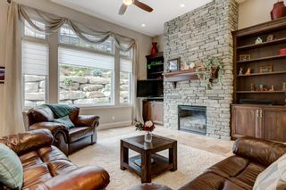 Photo 7: 33 ELMONT View SW in Calgary: Springbank Hill Semi Detached for sale : MLS®# A1061574