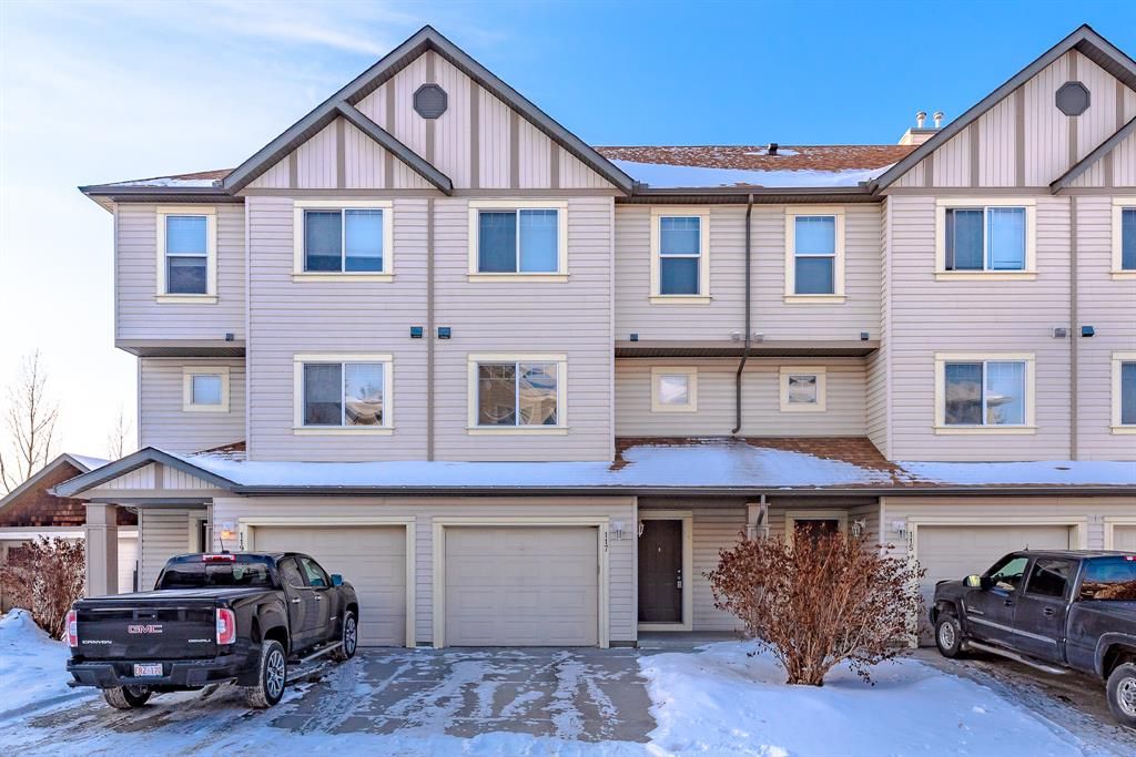 Main Photo: 117 Copperfield Lane SE in Calgary: Copperfield Row/Townhouse for sale : MLS®# A2015289