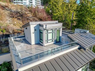 Photo 30: 2991 BURFIELD Place in West Vancouver: Cypress Park Estates 1/2 Duplex for sale in "Mulgrave Park" : MLS®# R2838660