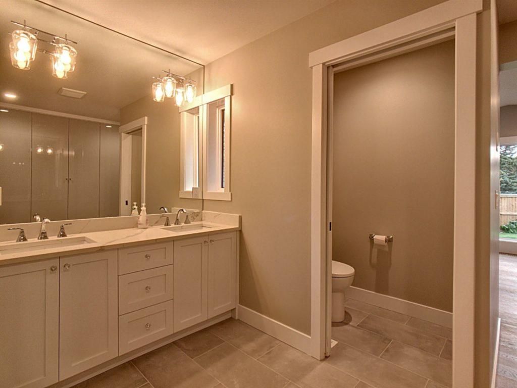 Photo 13: Photos: 30 Westwood Drive SW in Calgary: Westgate Detached for sale : MLS®# A1039725