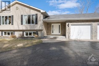 Photo 2: 2605 PIERRETTE DRIVE in Cumberland: House for sale : MLS®# 1382272