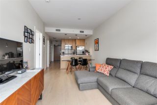 Photo 9: 703 38 W 1ST Avenue in Vancouver: False Creek Condo for sale in "THE ONE BY PINNACLE" (Vancouver West)  : MLS®# R2091565