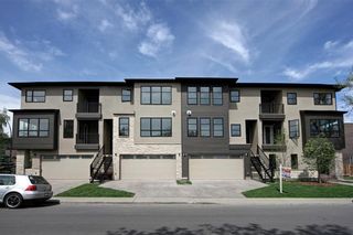Photo 2: 3668 19 Avenue SW in Calgary: Killarney/Glengarry Row/Townhouse for sale : MLS®# C4238635