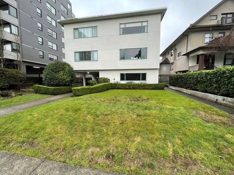 Main Photo: 1 1590 W 10TH Avenue in Vancouver: Fairview VW Condo for sale in "Carmel" (Vancouver West)  : MLS®# R2643575