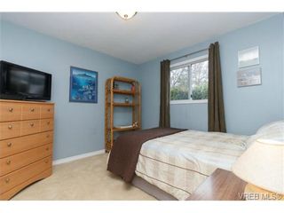 Photo 12: 1279 Lidgate Crt in VICTORIA: SW Strawberry Vale House for sale (Saanich West)  : MLS®# 704635