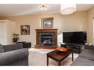 Photo 7: 108 Thetis Vale Cres in VICTORIA: VR Six Mile House for sale (View Royal)  : MLS®# 707982