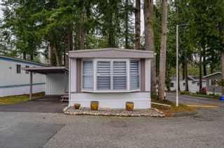 Photo 2: 72 24330 FRASER Highway in Langley: Otter District Manufactured Home for sale in "Langley Grove Estates" : MLS®# R2748626