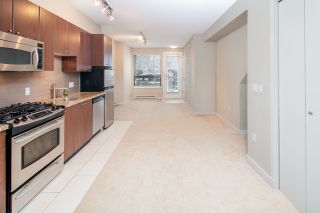 Photo 7: 17 1863 WESBROOK Mall in Vancouver: University VW Townhouse for sale in "ESSE" (Vancouver West)  : MLS®# R2341458