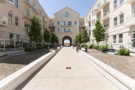 Main Photo: Ph 28 28 Prince Regent Street in Markham: Cathedraltown Condo for sale : MLS®# N3561254