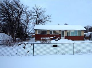Photo 1: 385 Stuart Avenue in Winnipeg: Algonquin Park Residential for sale (3G)  : MLS®# 202401203