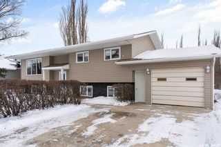 Photo 2: 318 3rd Street South in Martensville: Residential for sale : MLS®# SK914371