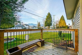 Photo 3: 9336 BROADWAY Street in Chilliwack: Chilliwack E Young-Yale House for sale : MLS®# R2231305