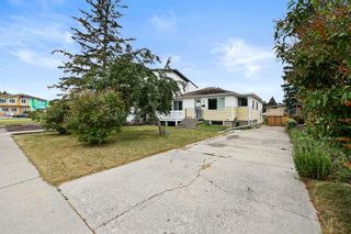 Main Photo: 4648 72 Street NW in Calgary: Bowness Detached for sale : MLS®# A1242694