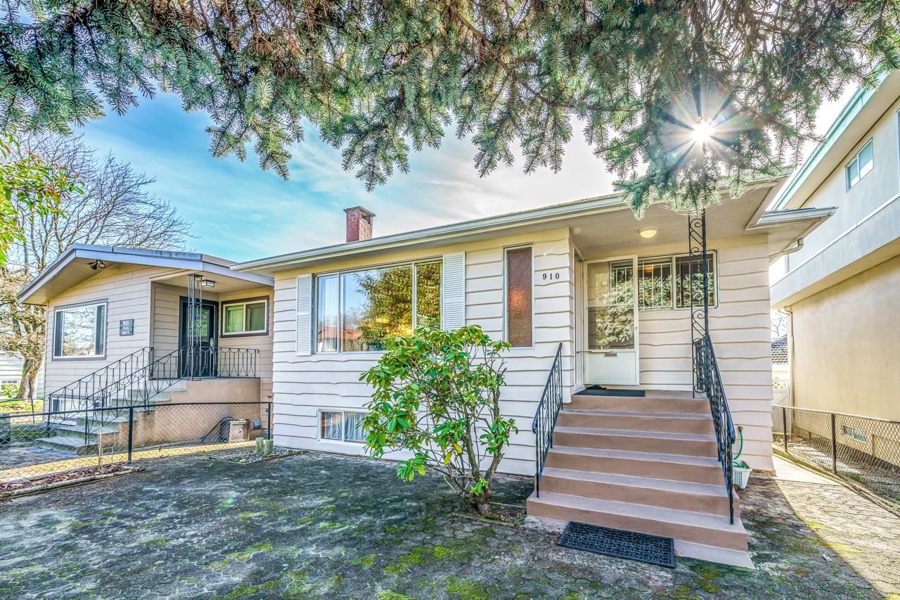 Main Photo: 910 PARK Drive in Vancouver: Marpole House for sale (Vancouver West)  : MLS®# R2667169