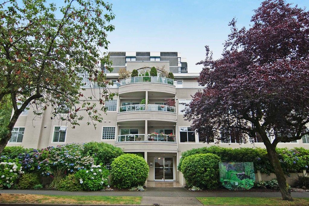 Main Photo: PH2 950 BIDWELL Street in Vancouver: West End VW Condo for sale (Vancouver West)  : MLS®# V1080593