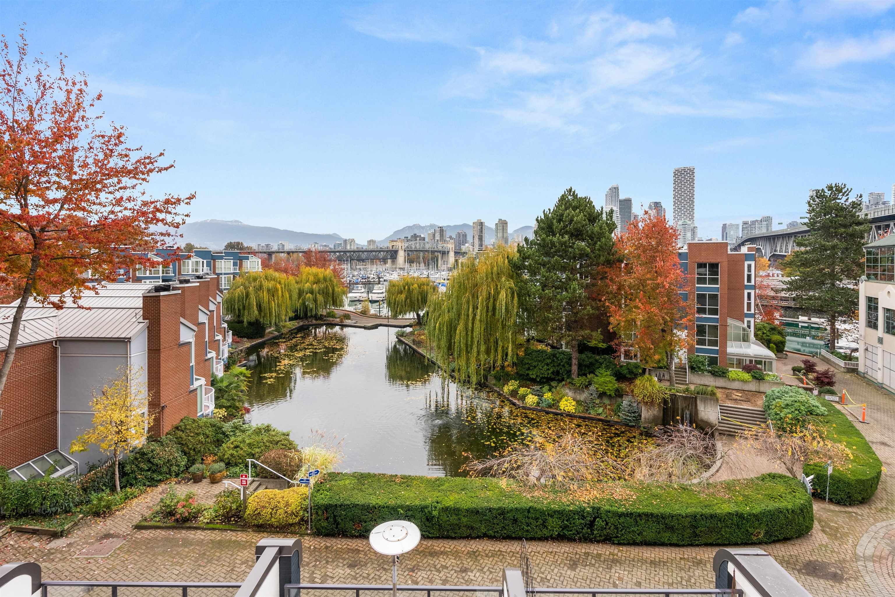 Main Photo: 424 1515 W 2ND Avenue in Vancouver: False Creek Condo for sale in "ISLAND COVE" (Vancouver West)  : MLS®# R2759959