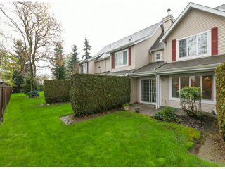 Photo 12: 32 13499 92ND Avenue in Surrey: Queen Mary Park Surrey Townhouse for sale in "Chatham Lane" : MLS®# F1414205