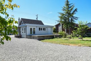 Photo 1: 2250 Willemar Ave in Courtenay: CV Courtenay City House for sale (Comox Valley)  : MLS®# 919713
