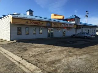 Photo 2: 16 rooms + liquor store + restaurant - Northern Alberta: Commercial for sale