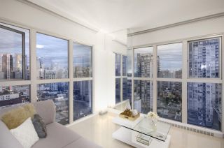 Photo 4: 1907 1188 HOWE Street in Vancouver: Downtown VW Condo for sale in "1188 Howe" (Vancouver West)  : MLS®# R2125945