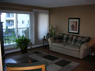 Photo 2: #211, 11915 - 106 AVENUE: House for sale (Queen Mary Park) 