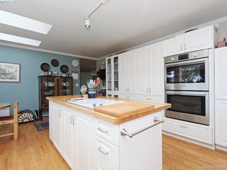 Photo 10: 3735 Crestview Rd in VICTORIA: SE Cadboro Bay House for sale (Saanich East)  : MLS®# 826514