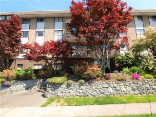 Photo 1: 203 120 E 4TH Street in North Vancouver: Lower Lonsdale Condo for sale in "Excelsior House" : MLS®# V829658