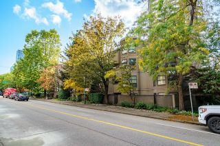 Photo 1: 310 1106 PACIFIC Street in Vancouver: West End VW Condo for sale in "Andre Molnar's Landing" (Vancouver West)  : MLS®# R2740883