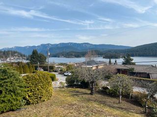 Photo 2: 639 BEACHVIEW Drive in North Vancouver: Dollarton House for sale : MLS®# R2764388