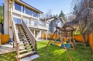 Photo 1: 5605 SUMAC Place in North Vancouver: Grouse Woods House for sale : MLS®# R2877320