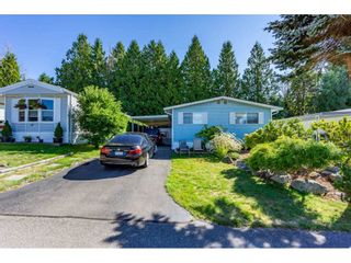 Photo 2: 34 2315 198 Street in Langley: Brookswood Langley Manufactured Home for sale in "DEER CREEK ESTATES" : MLS®# R2492993